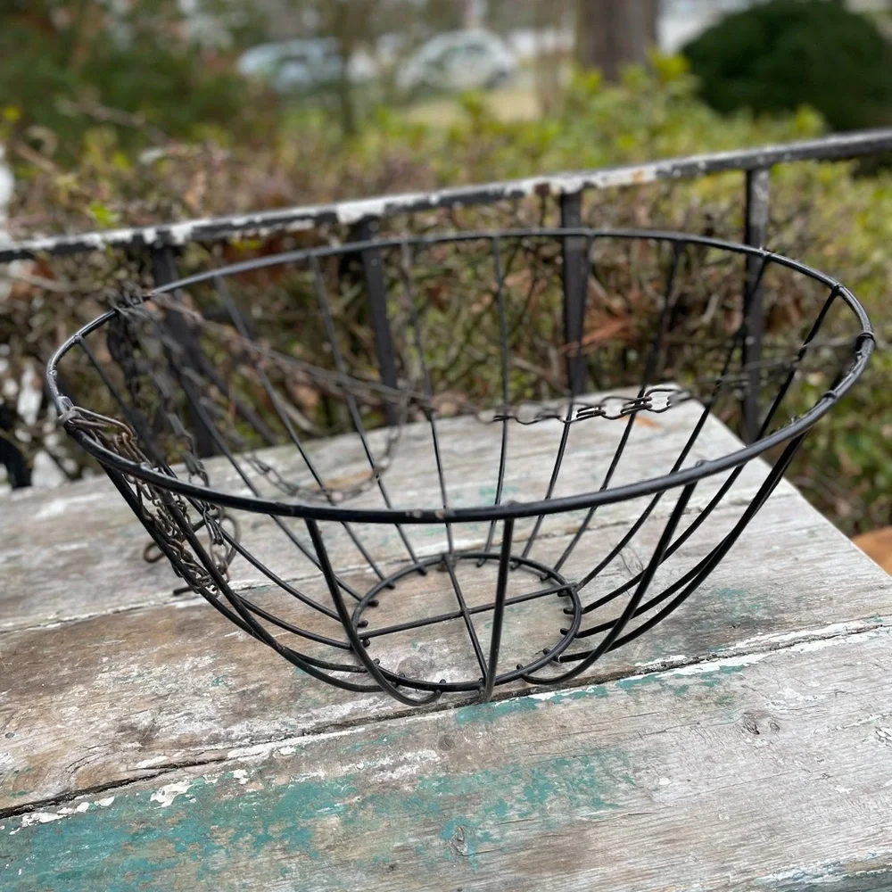 Vintage black metal hanging basket & chain Rustic Farmhouse - Picture 2 of 7